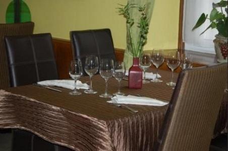 Hotel A La Grace De Dieu Brie-Comte-Robert Bagian luar foto