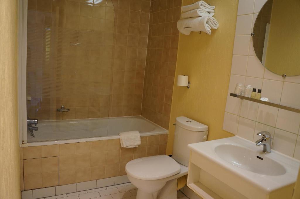 Hotel A La Grace De Dieu Brie-Comte-Robert Bagian luar foto