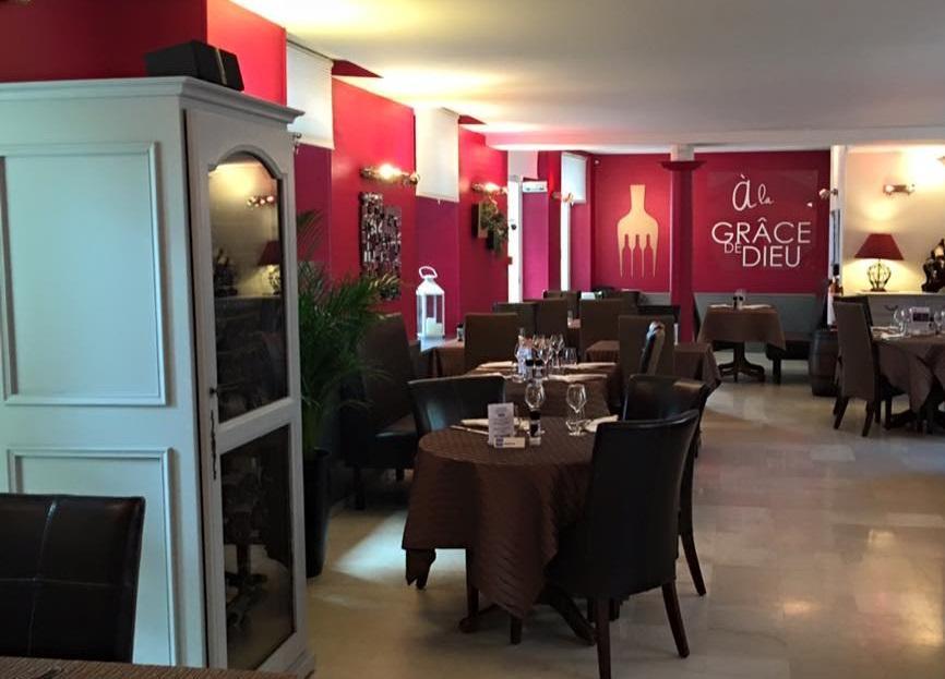 Hotel A La Grace De Dieu Brie-Comte-Robert Bagian luar foto